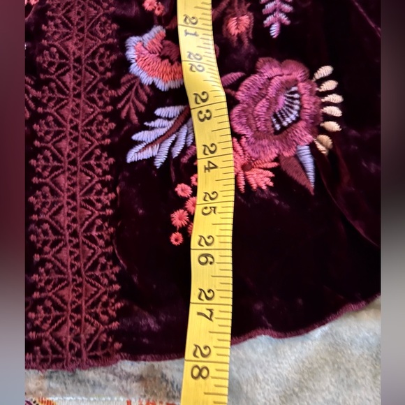 Johnny Was Marcella Burgundy Silk Velvet 3/4 Sleeve Peasant Style Top, S - Picture 11 of 12